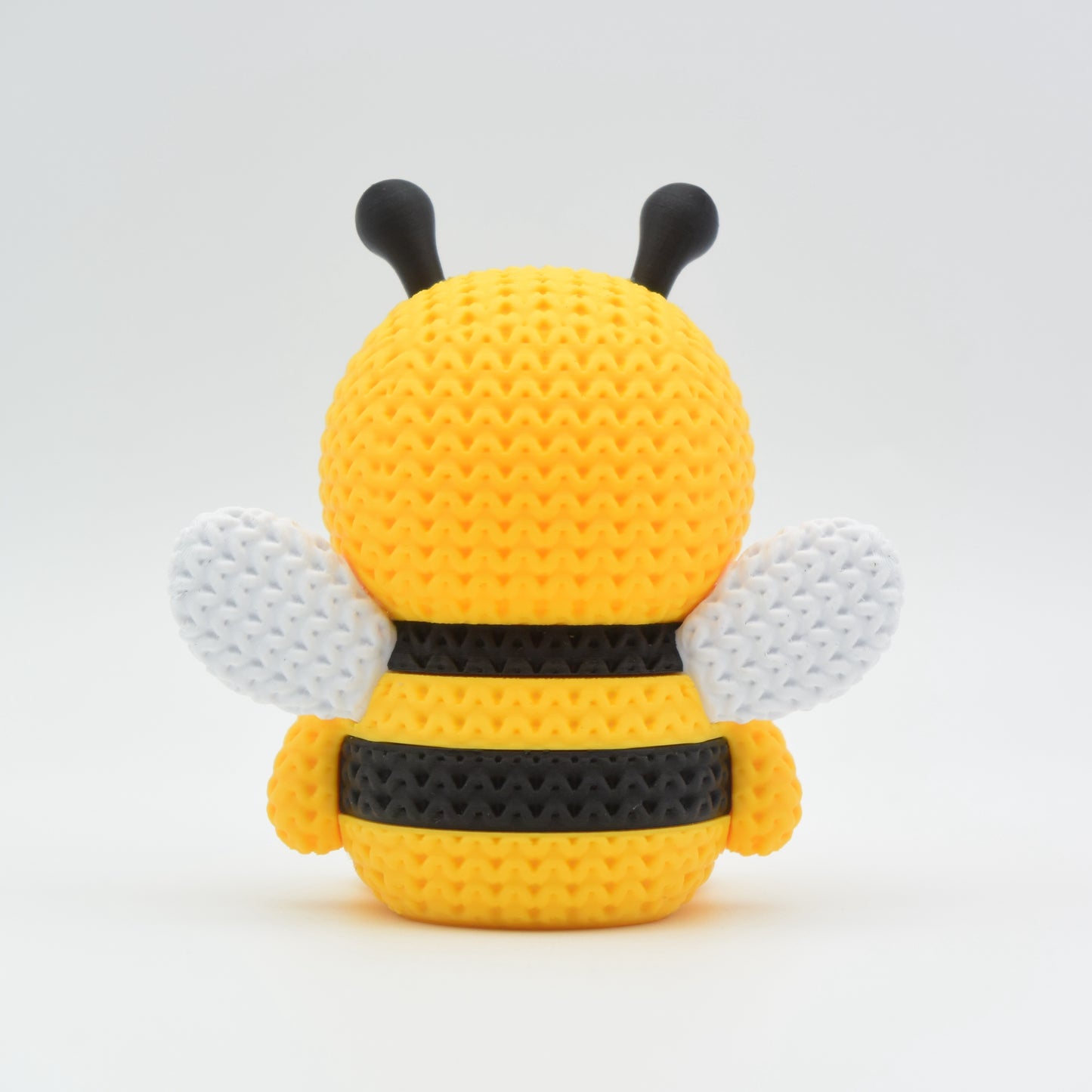 Knitted Bee