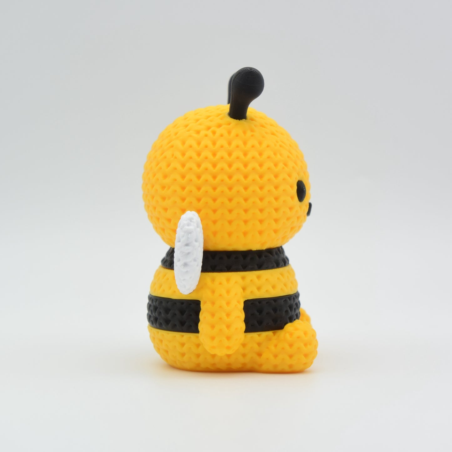 Knitted Bee